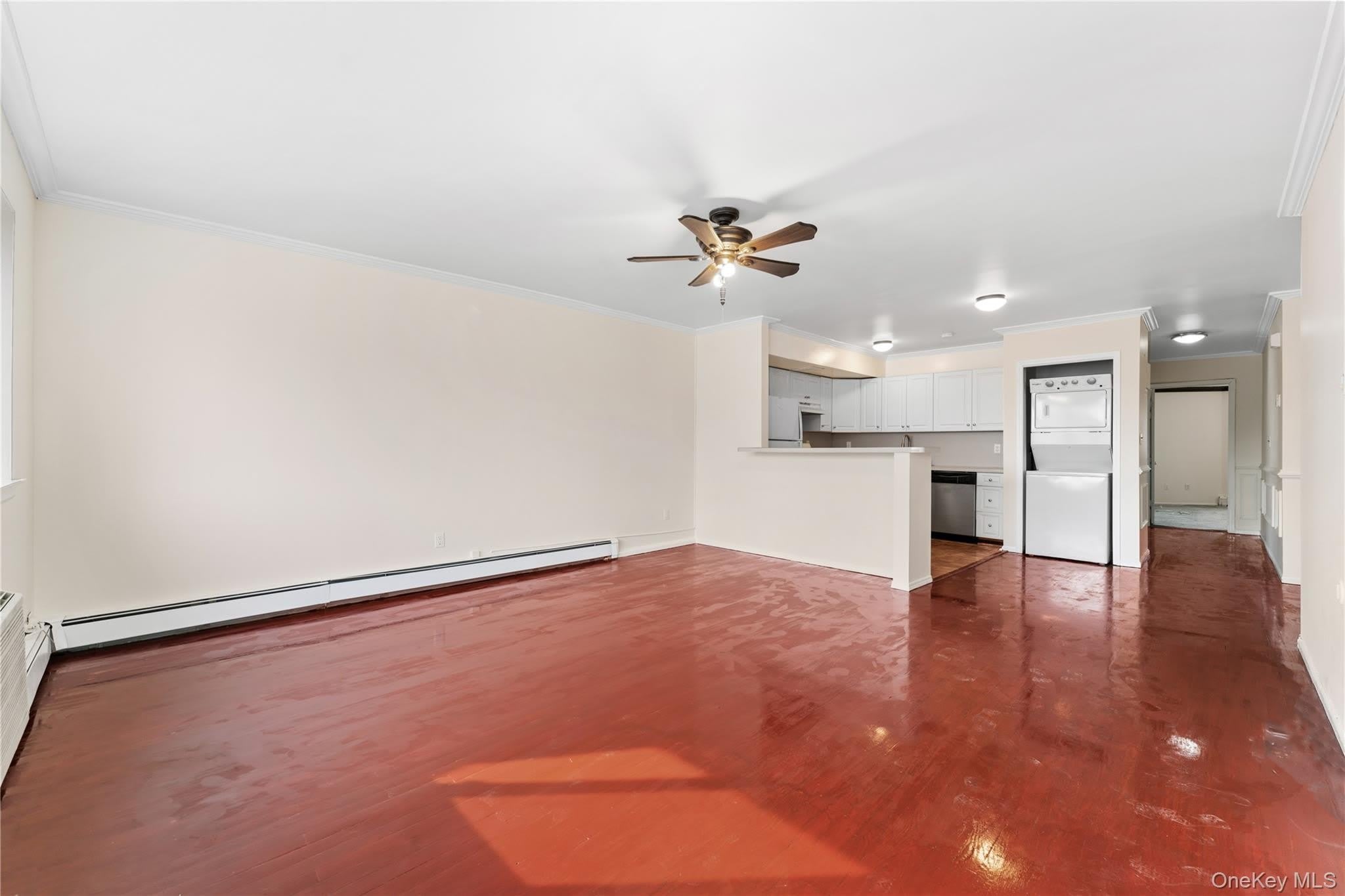 84 120 Austin St – photo 1