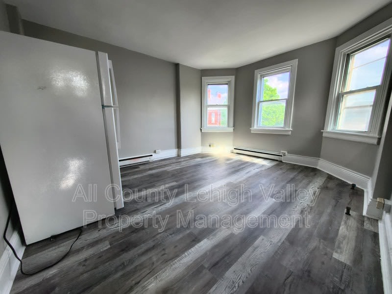 1301 Washington St – photo 4