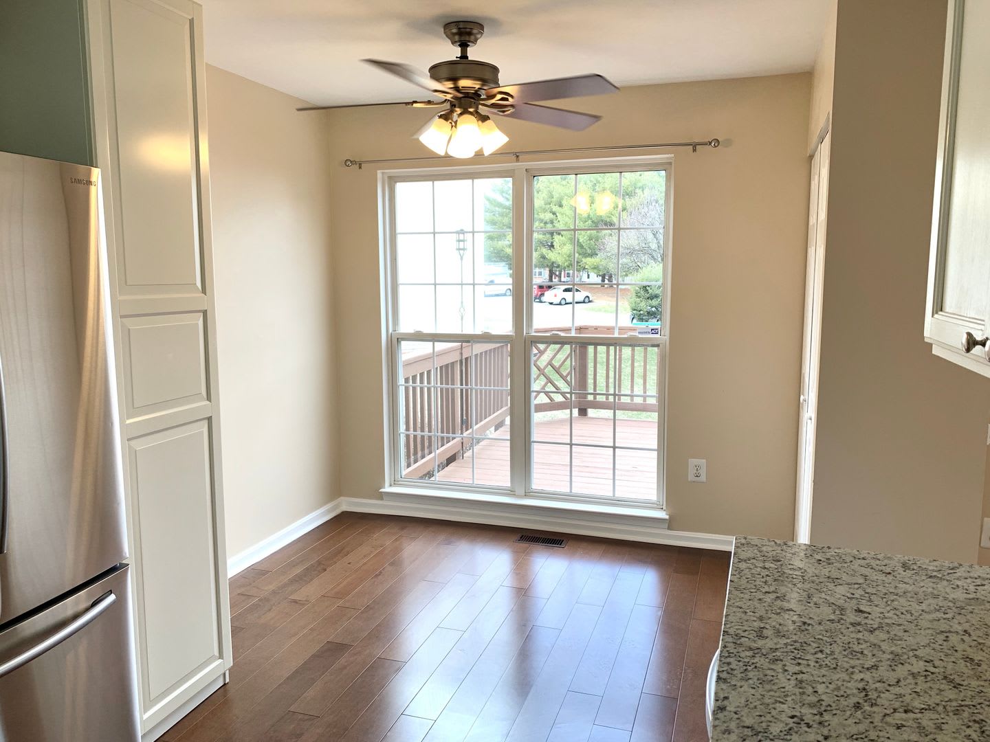 Beautiful 3bd 2.5bth Townhouse In Sought After Reisterstown! – photo 2