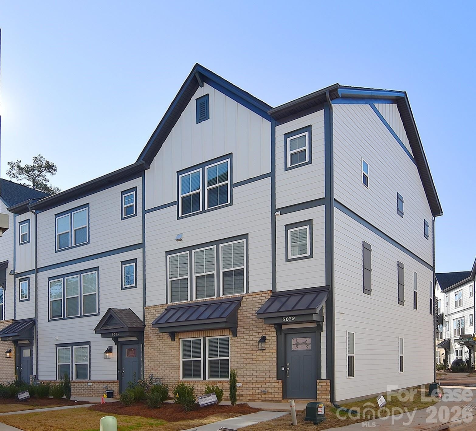 5029 Nestling Spring Street – photo 1