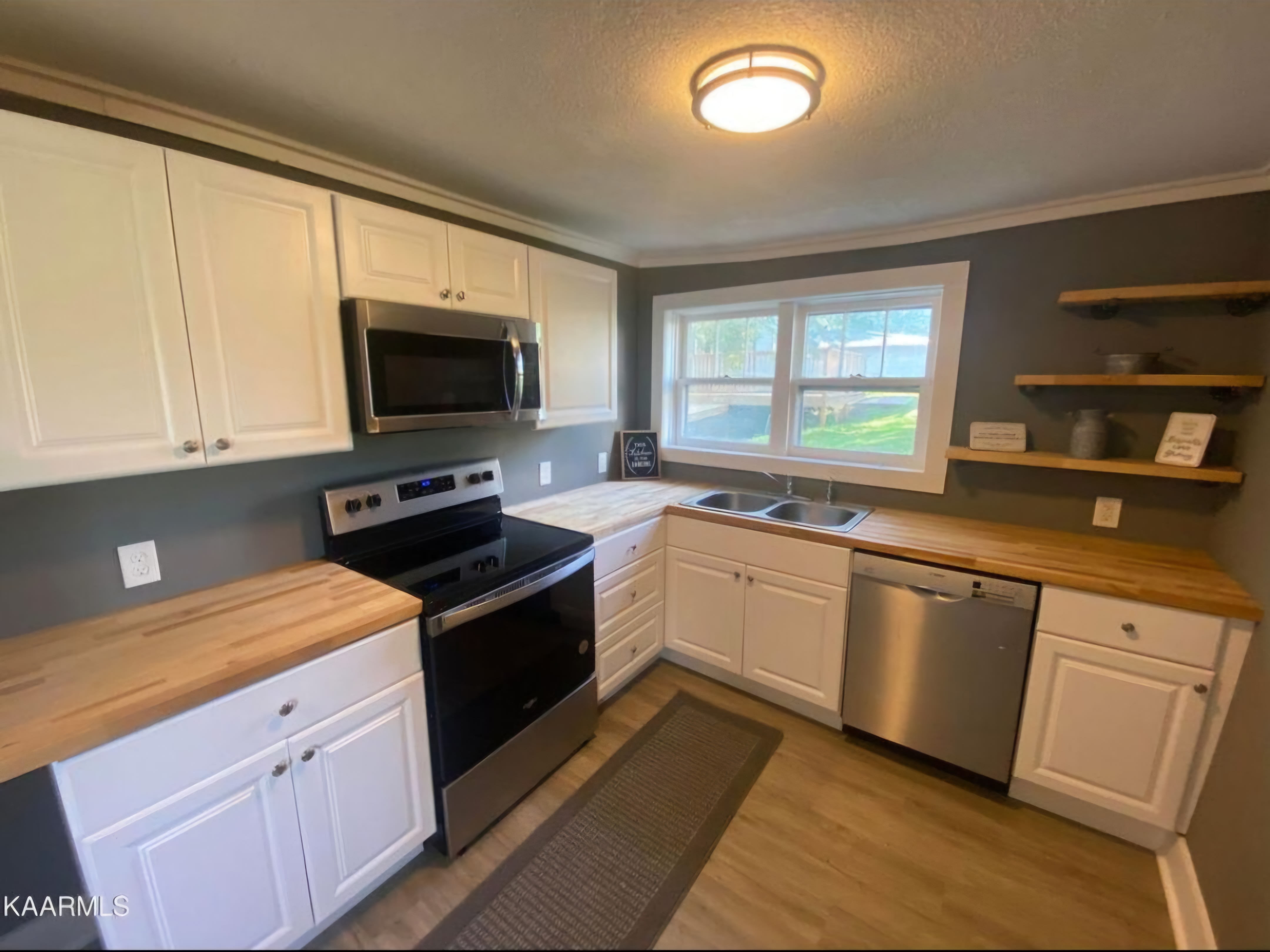 206 Ferry Street – photo 4