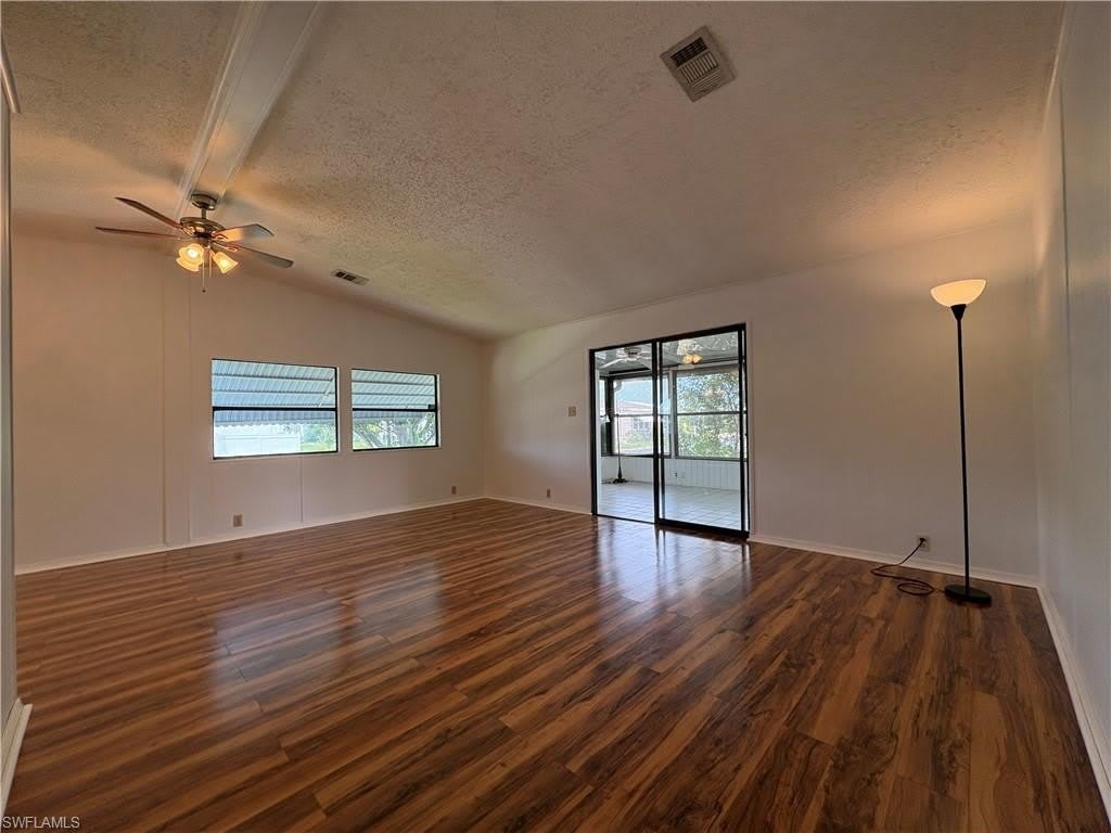 7 Oceans Blvd – photo 4