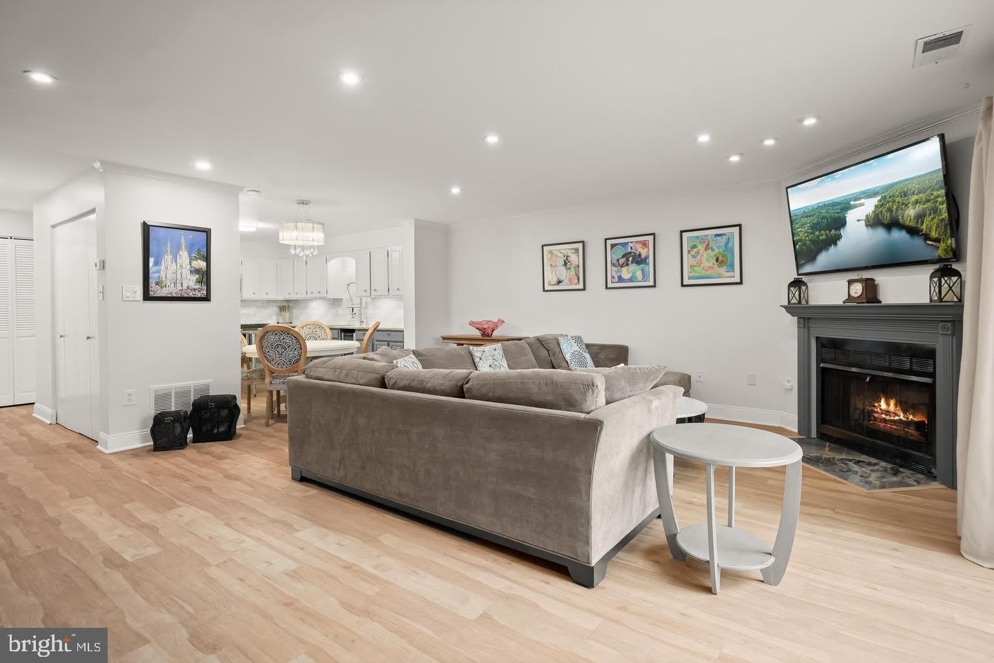 4 Dudley Ct – photo 5