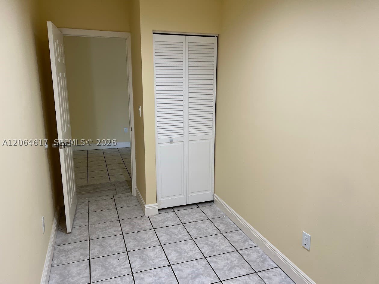 16982 NE 21st Ave – photo 4