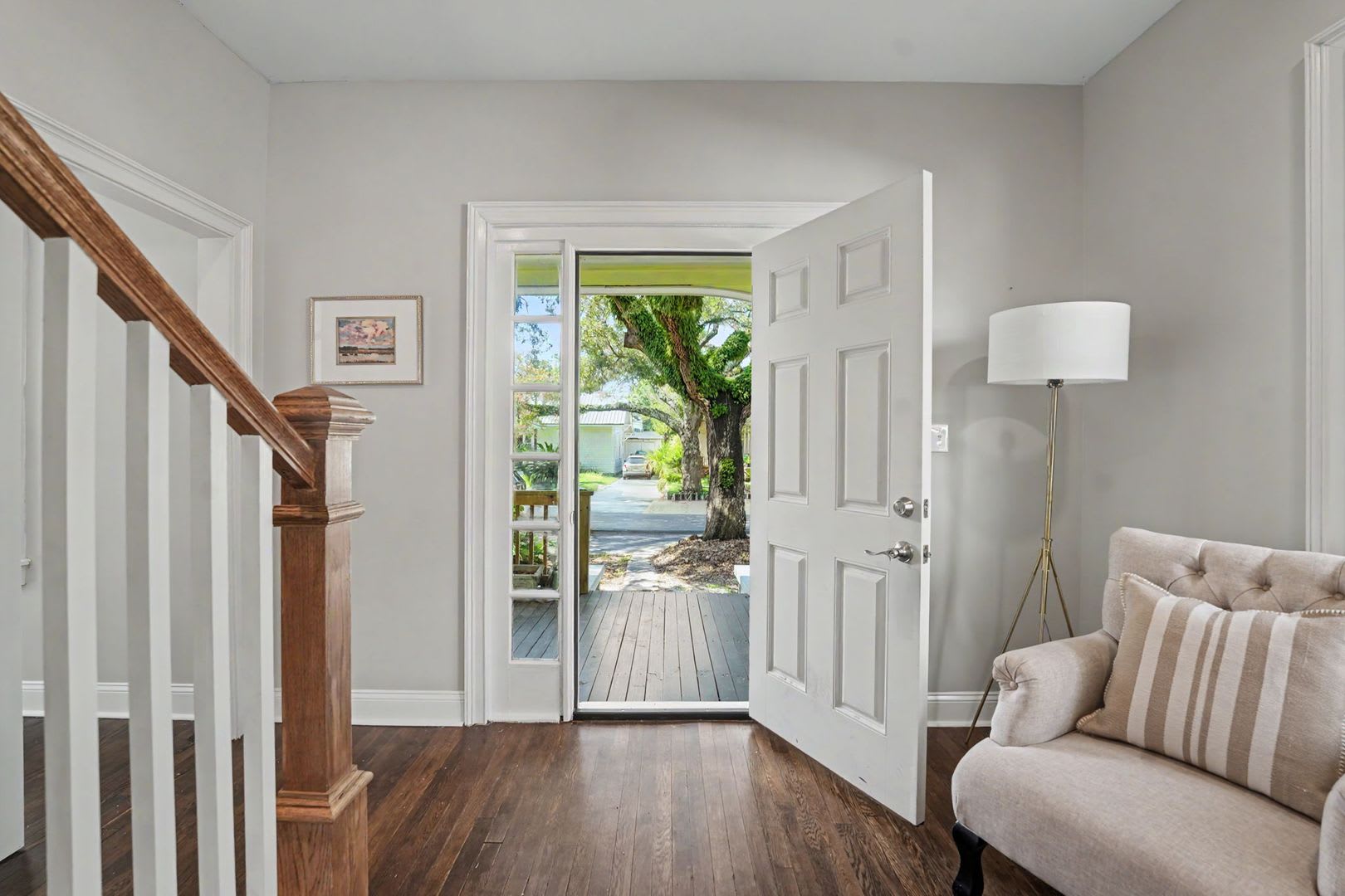 Renovated 4 Bedroom 2 Bathroom Fenced In Yard 1 Off Street Parking – photo 5