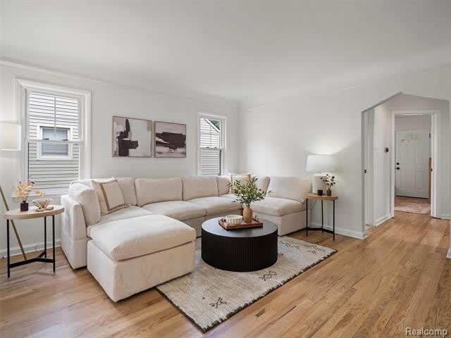 1027 S Wilson Avenue – photo 4