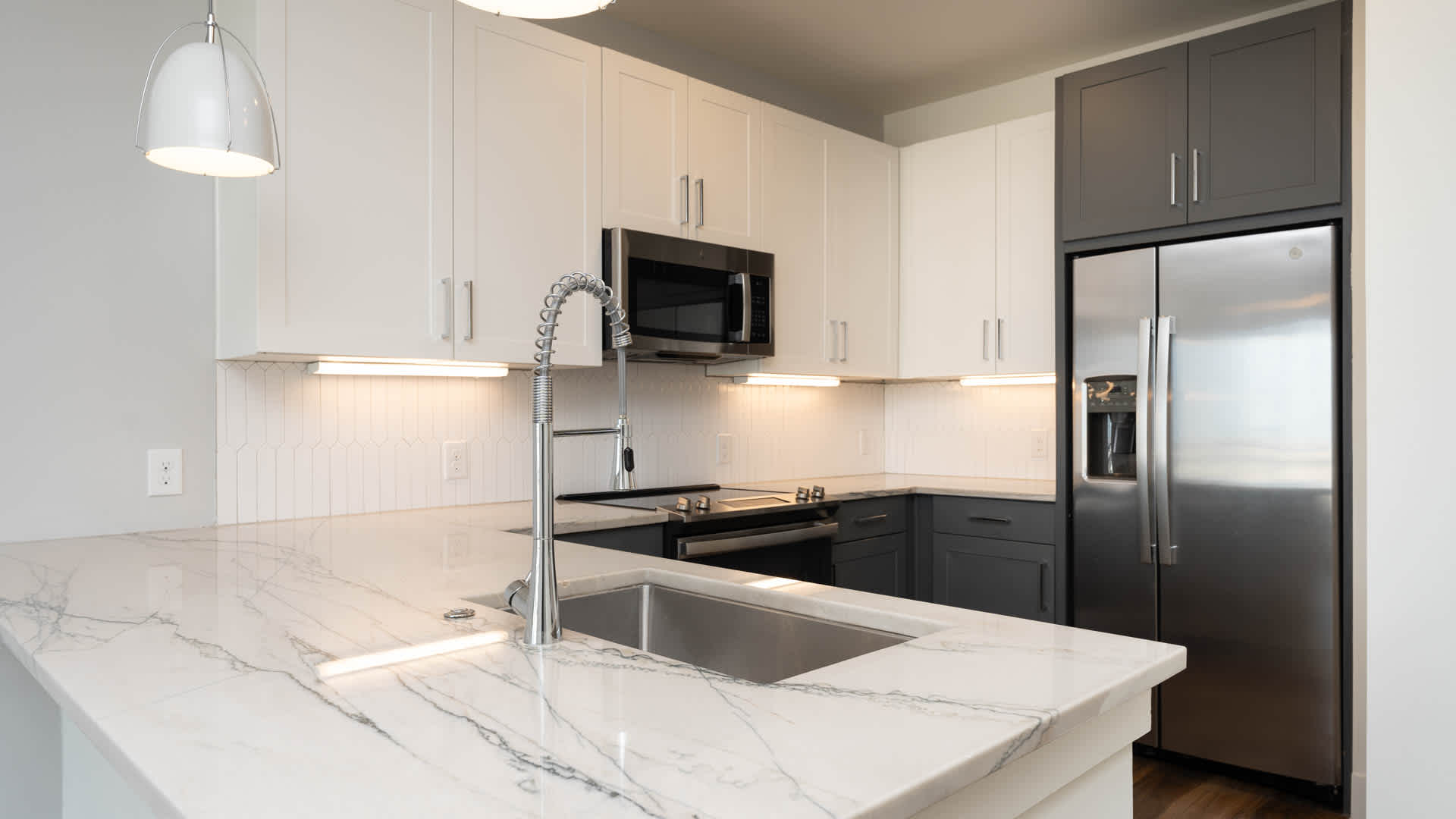 Olivian at the Realm Apartments – photo 4