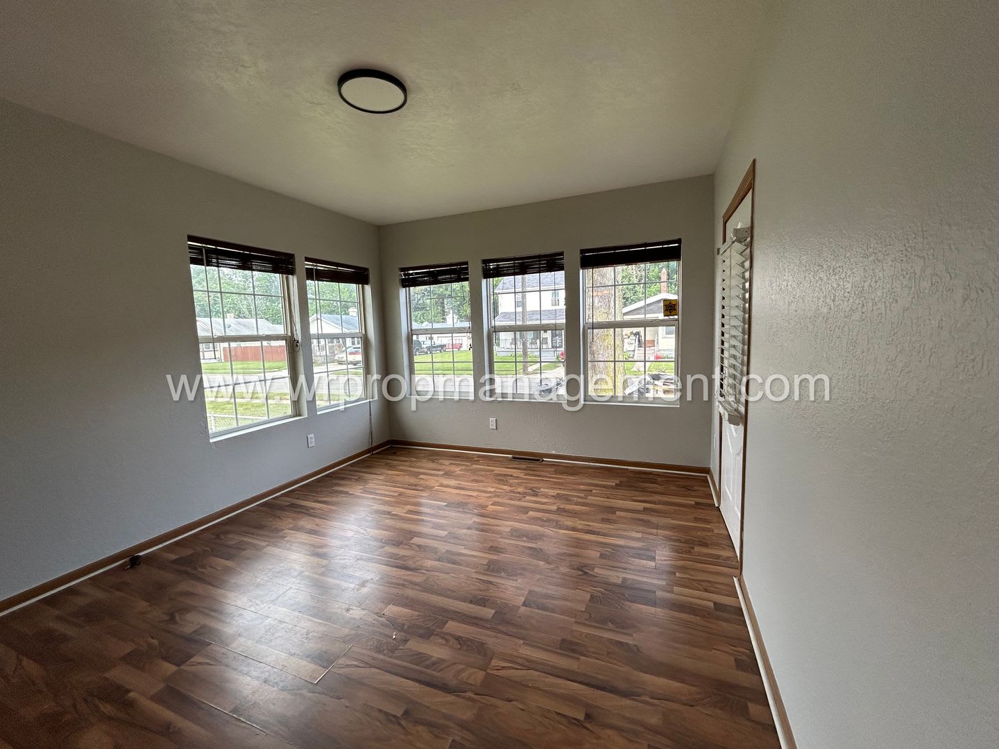 2 Bed 1 Bath Home – photo 2