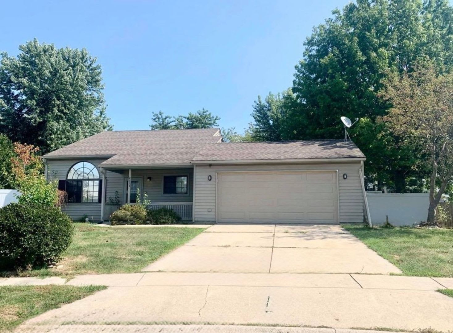 Charming Tri-Level Home with Fenced Backyard in West Lafayette – photo 2