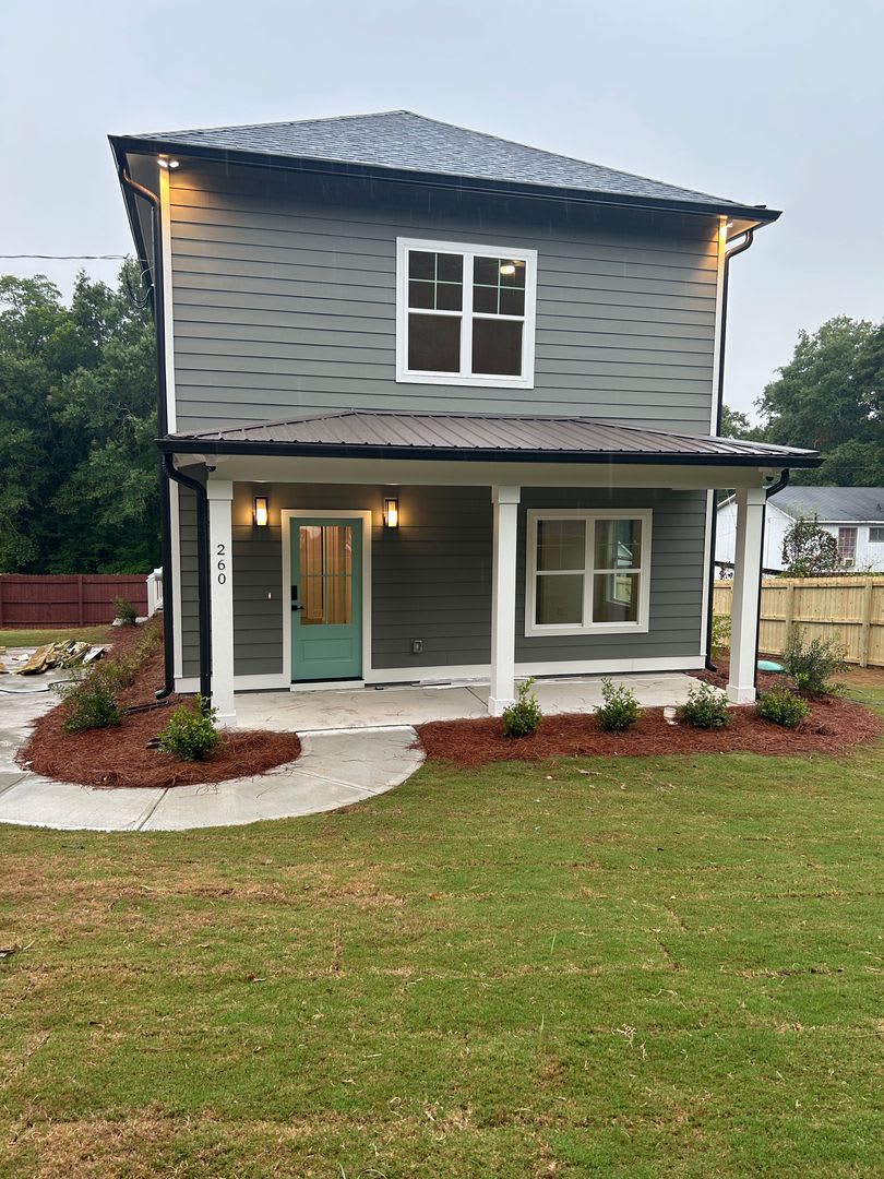 "Brand New Construction" 1 mile from Campus and Downtown – photo 1