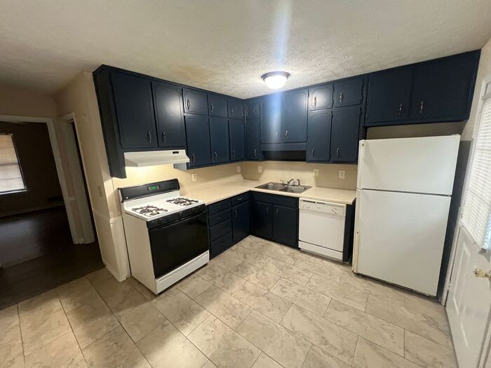 3183 Dove Court Southwest – photo 3