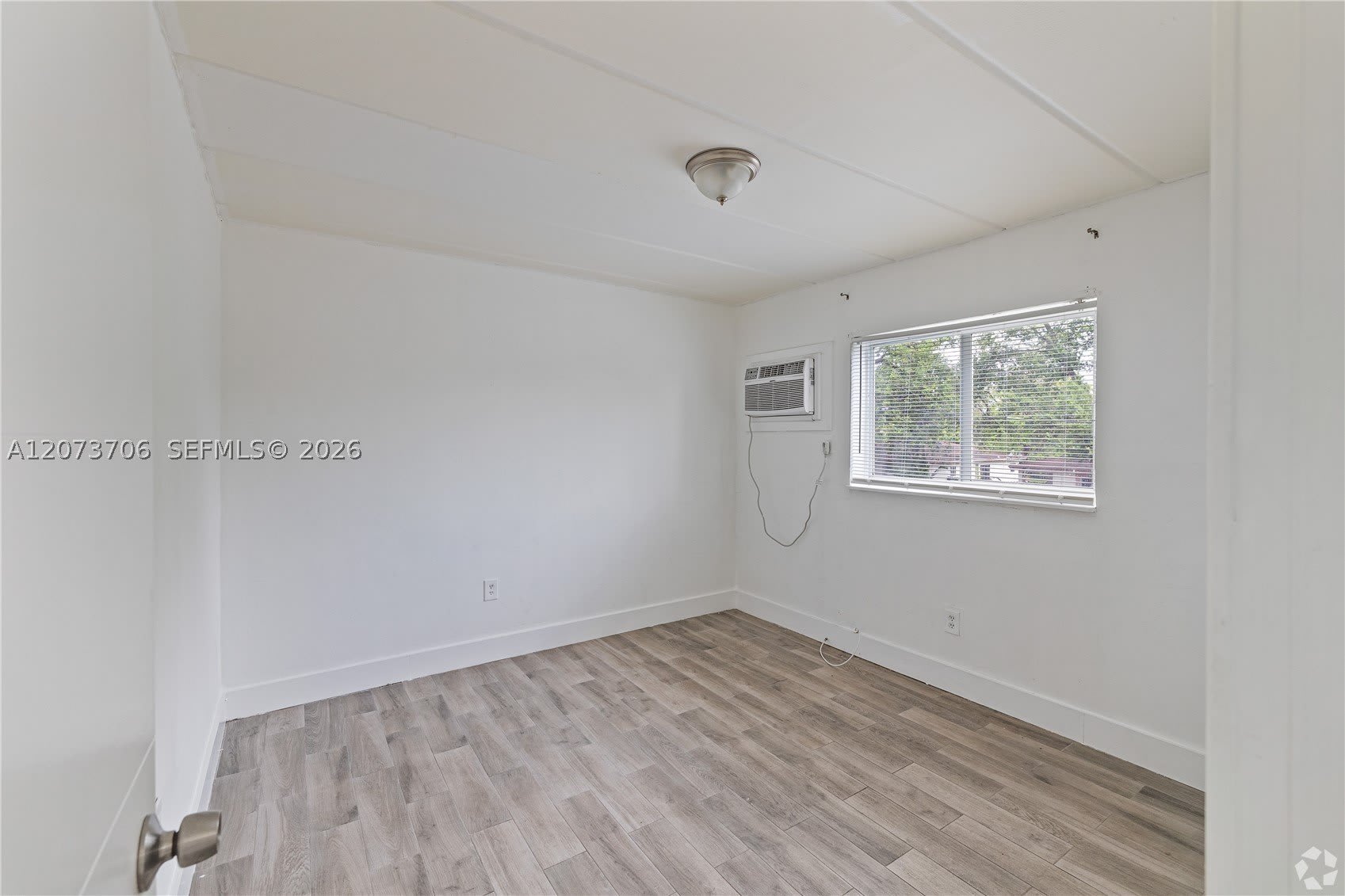 734 NW 80th St – photo 2