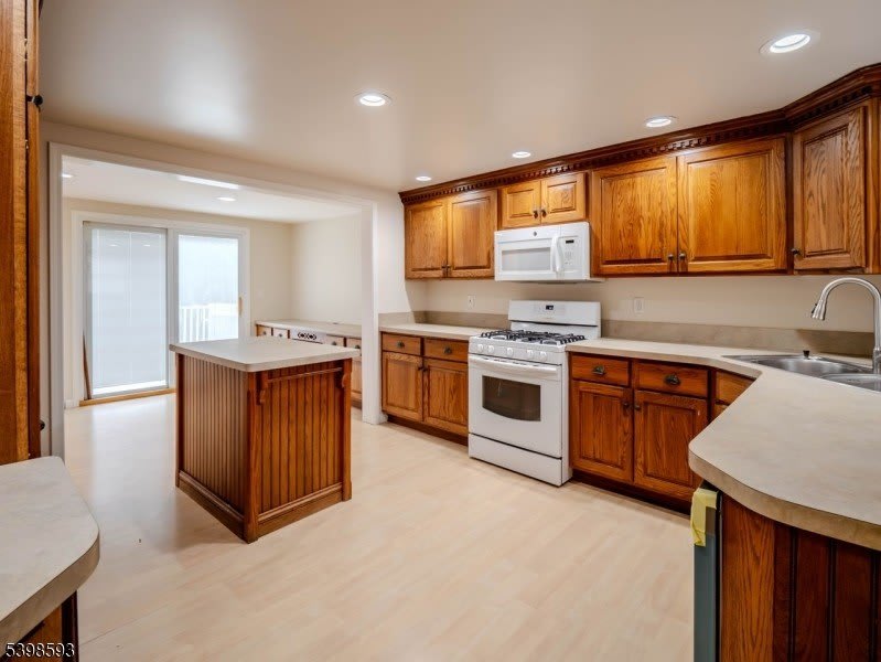 48a Unionville Ave C – photo 3