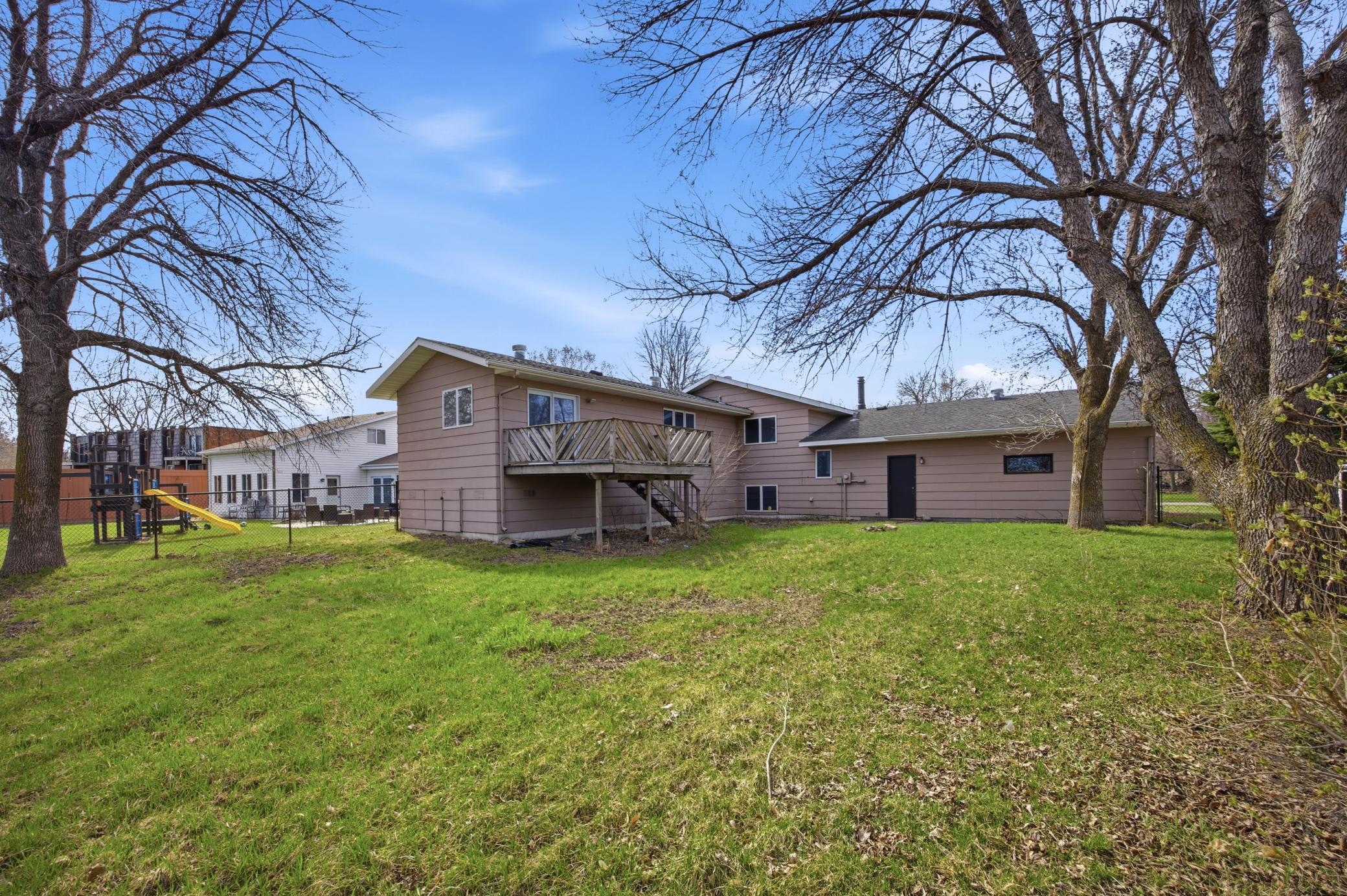 609 Lily Lane – photo 2