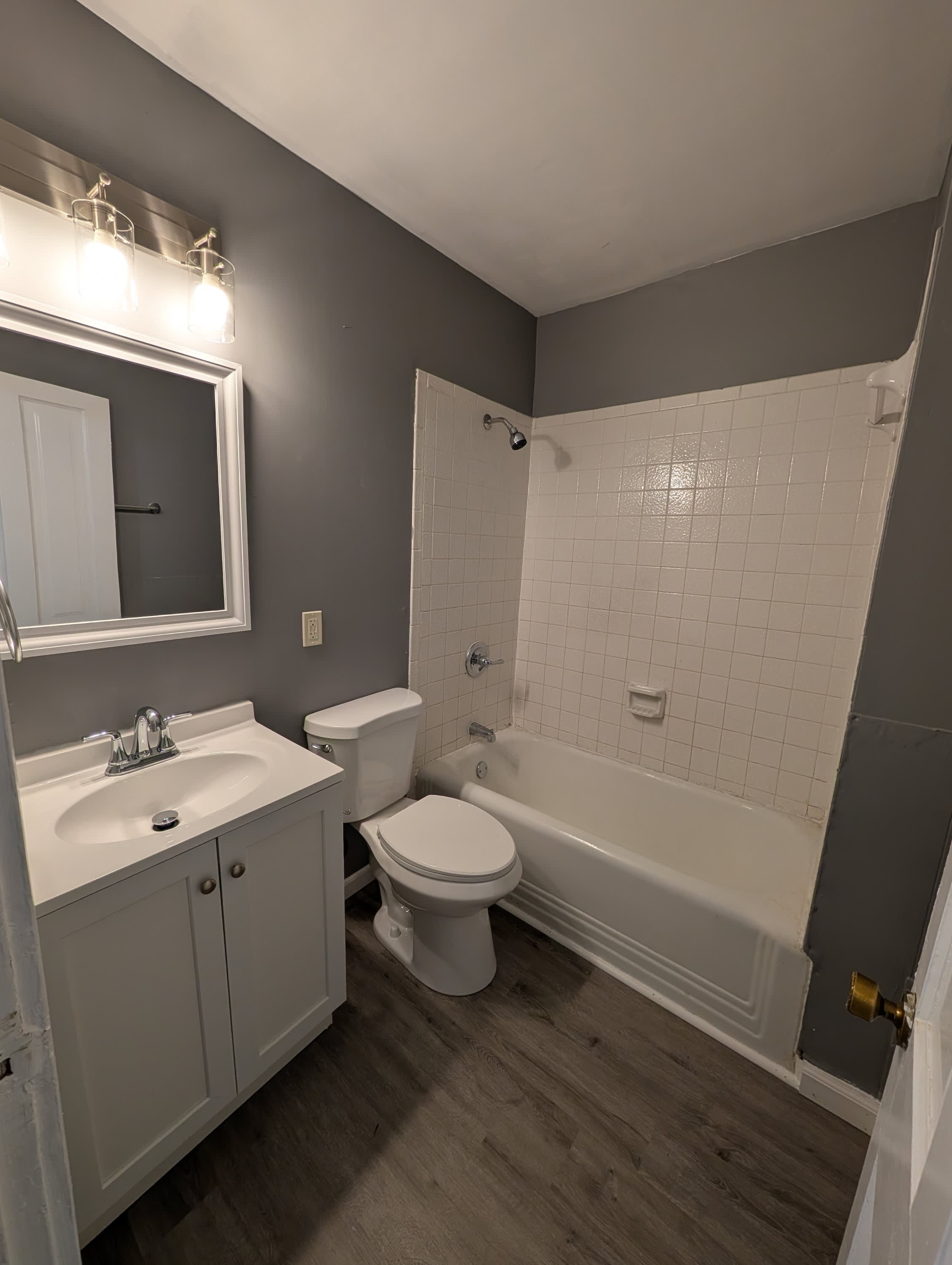 1268 SW Western Avenue – photo 5
