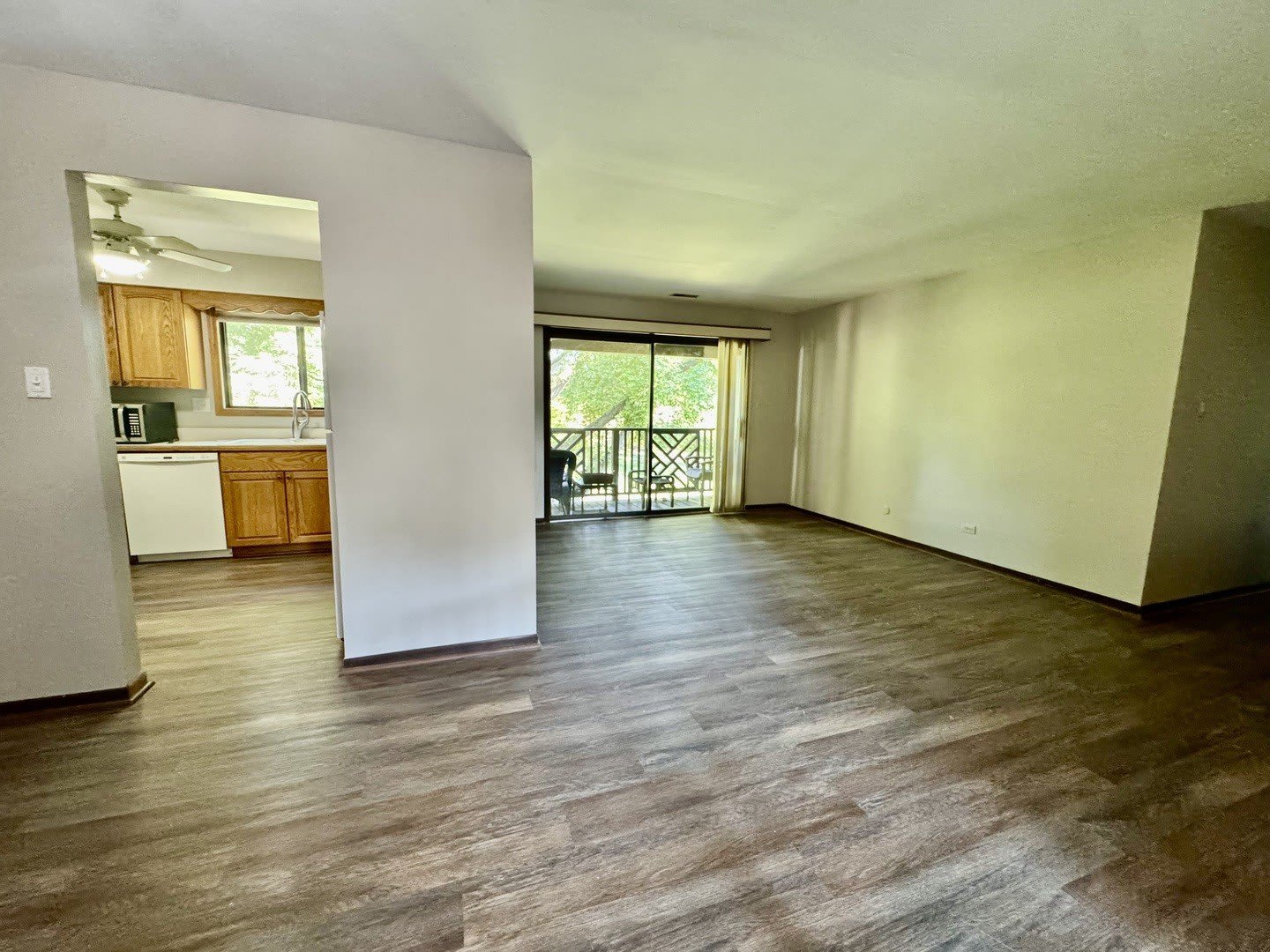 1737 Harrow Court – photo 3