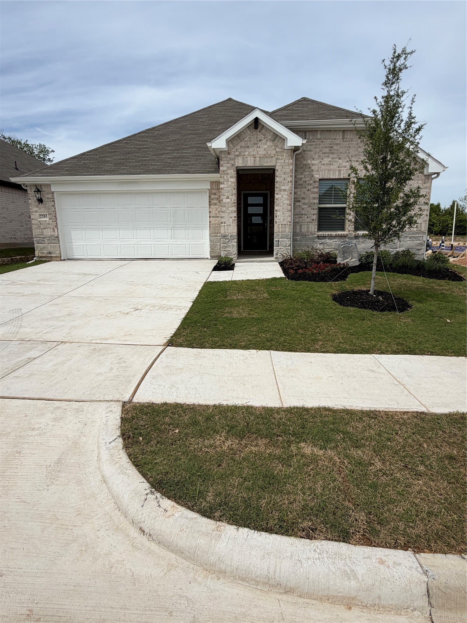 2203 Rannoch Street – photo 1
