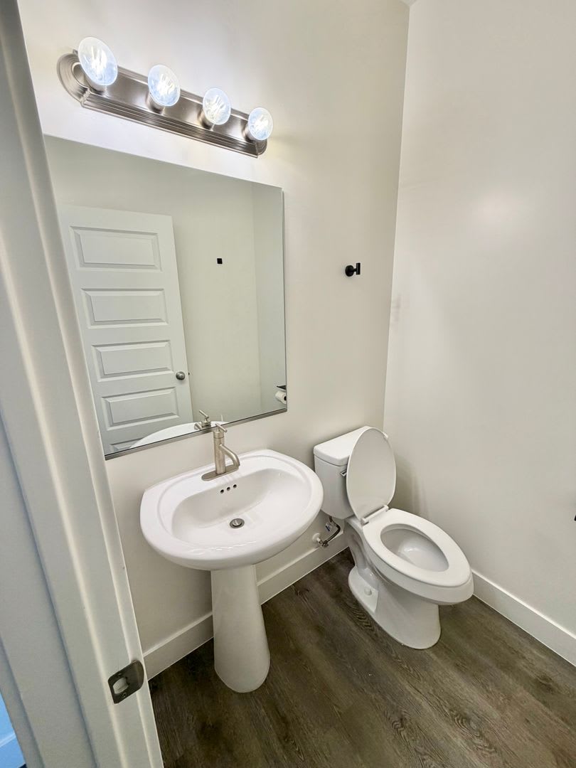 PET FRIENDLY!!! White Dome Subdivision – photo 5