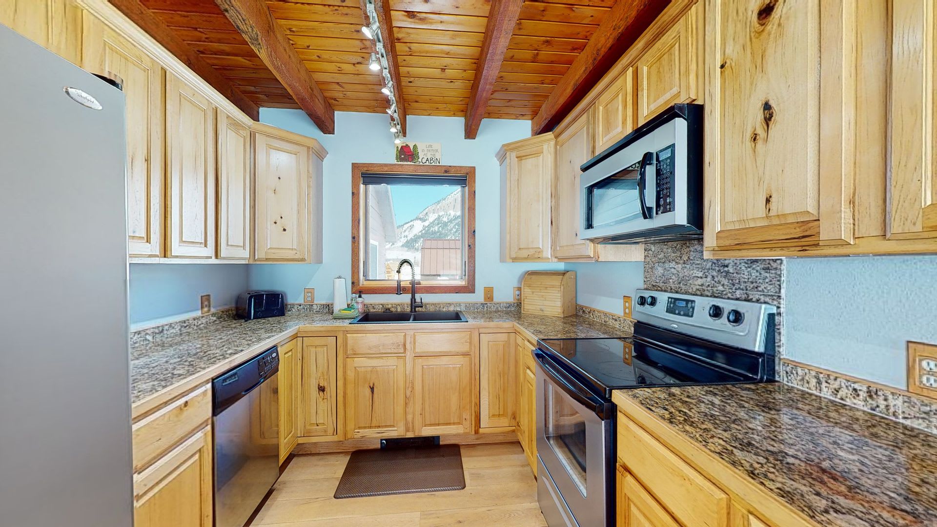 3 Bedroom Riverbend Home – photo 3