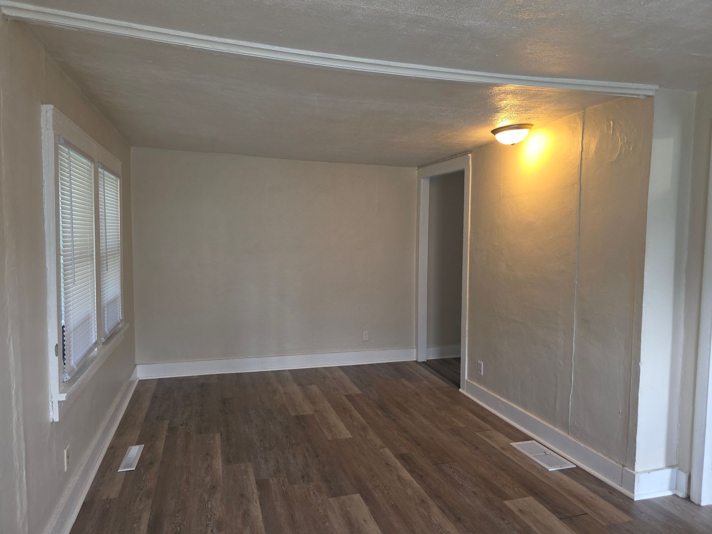 Recently Remodeled 1-Bedroom Home – $950/Month – photo 5