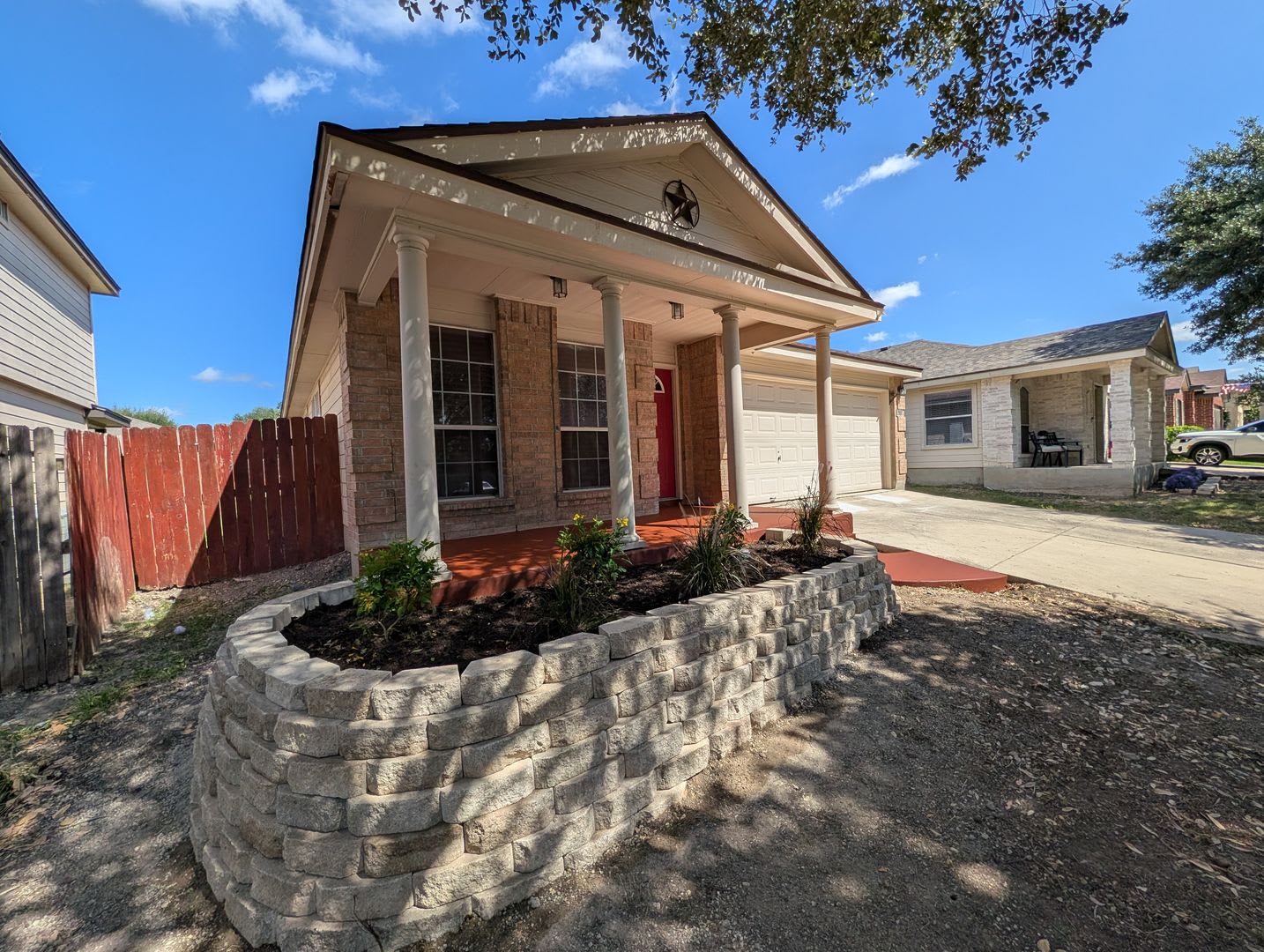 2 Weeks Free Rent ** Dove Crossing 3/2/2 / No Carpet / Fridge Included / Fenced in Yard / NBISD – photo 2