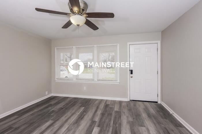 7412 Lesane Drive – photo 4