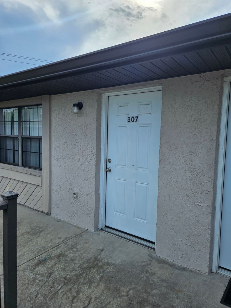 50% off of first months rent upon approval – photo 5