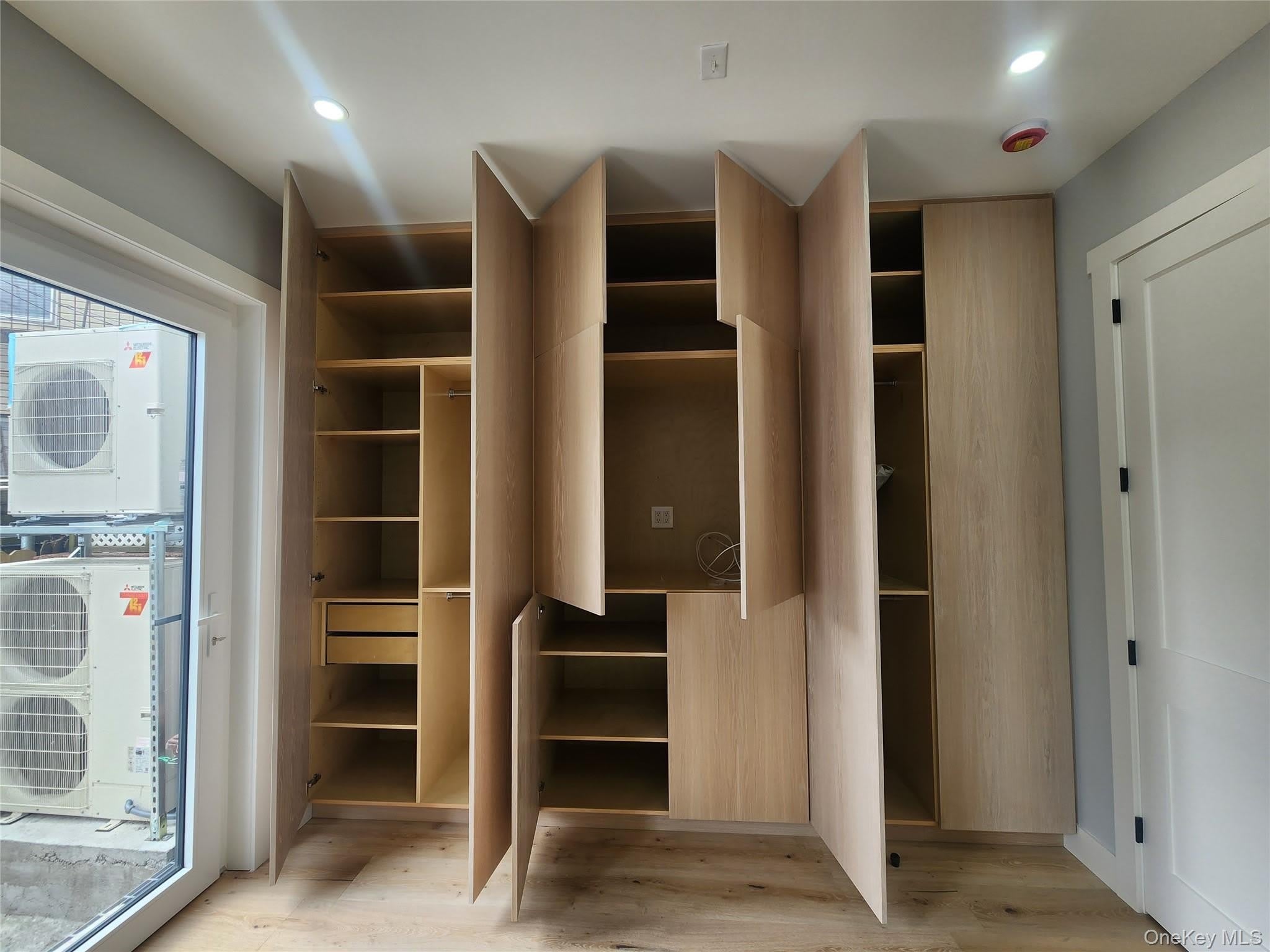 14 Hausman Street – photo 4