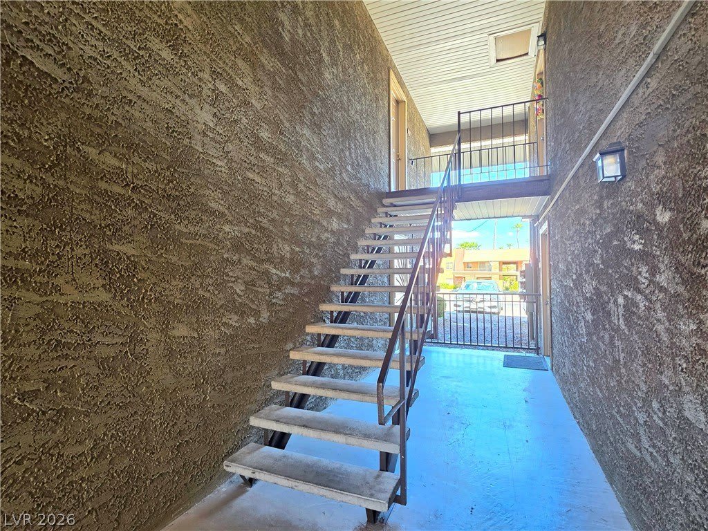 5134 River Glen Drive – photo 4