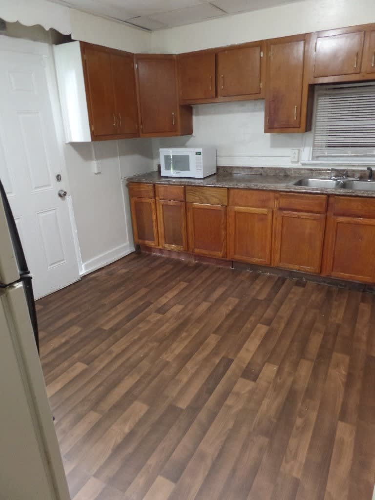 Big House 5 Beds 2 5 Bath – photo 2