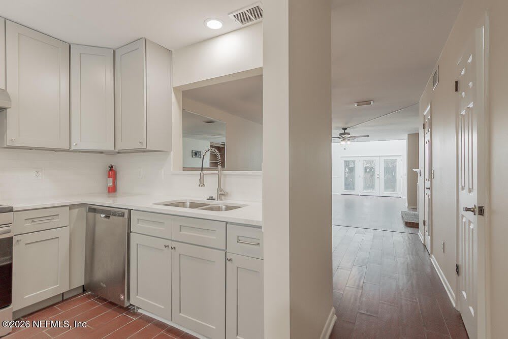 3216 OAK Street – photo 3