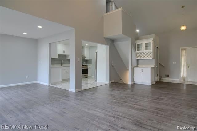 2191 Pleasant Drive – photo 2