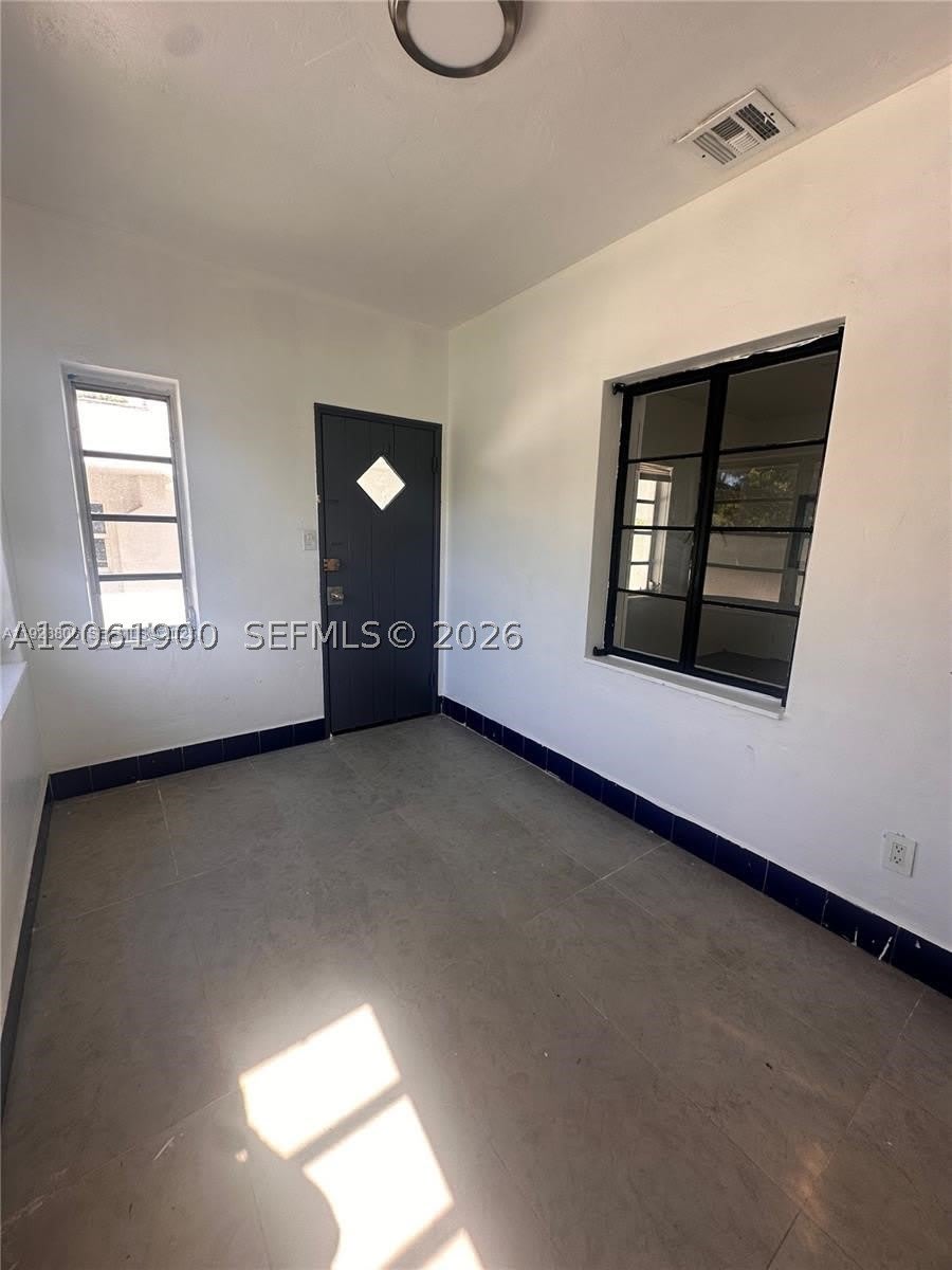 1836 NW 33rd St – photo 3