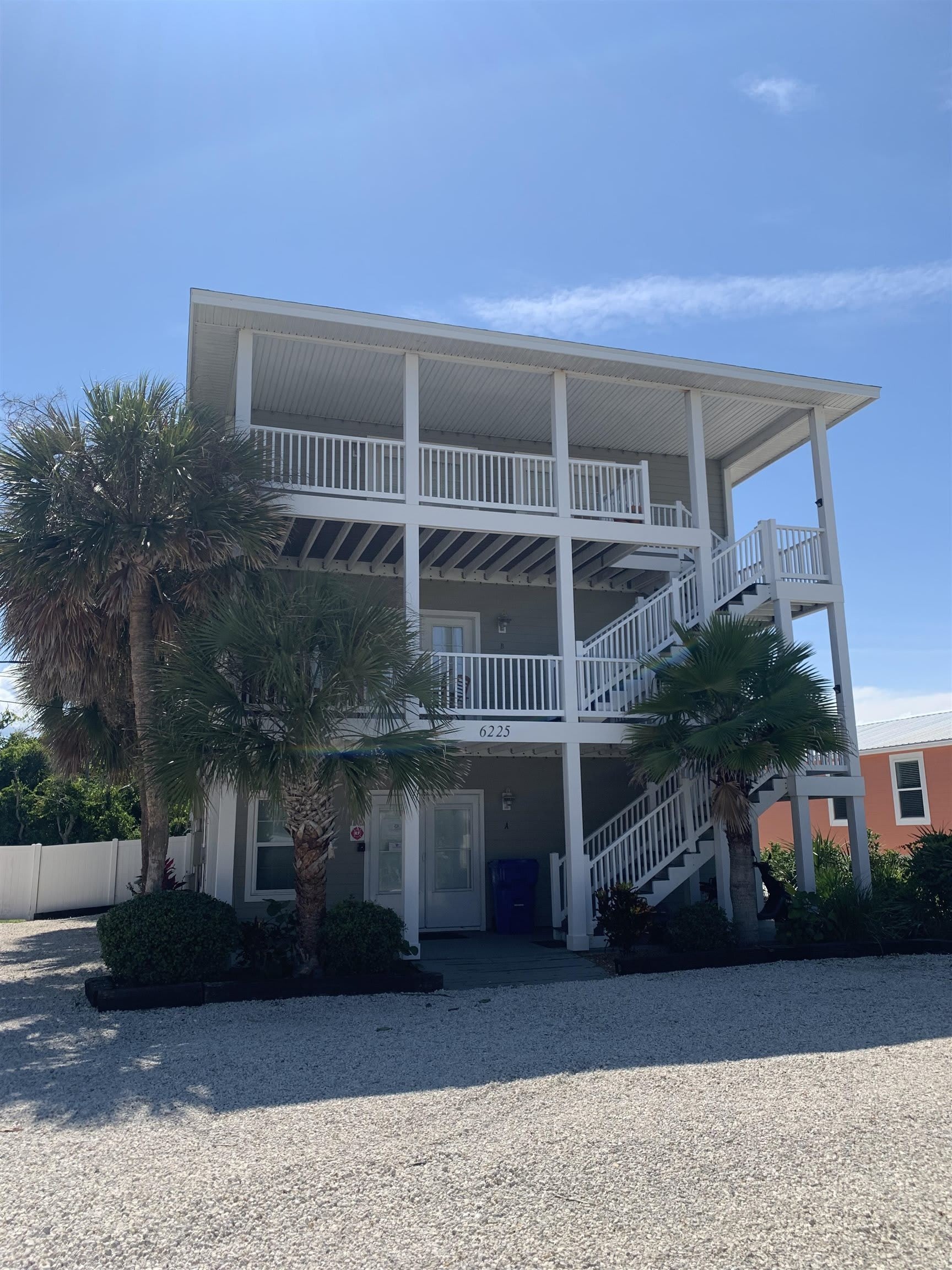 6225 A1A S – photo 1