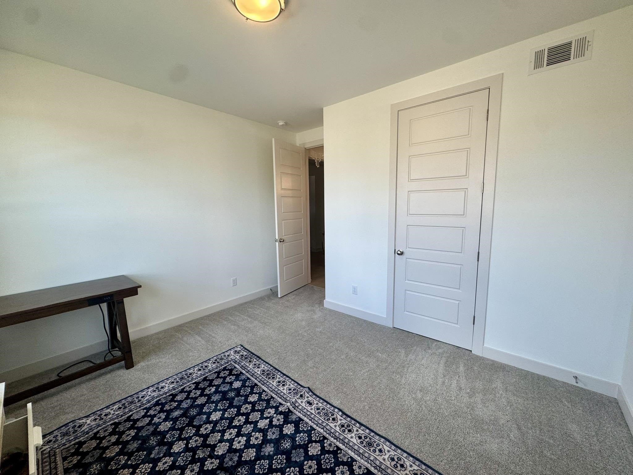 595 MOUNT LAUREL Dr – photo 2