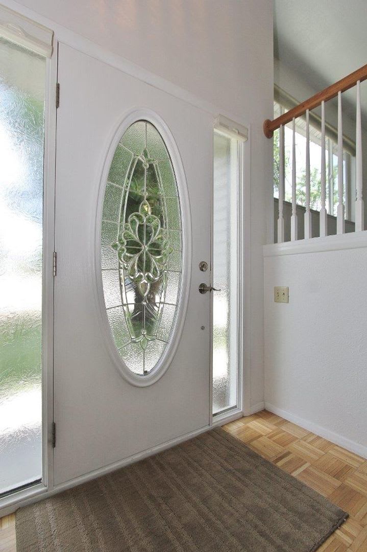 Charming Home On Quiet Cul De Sac – photo 2