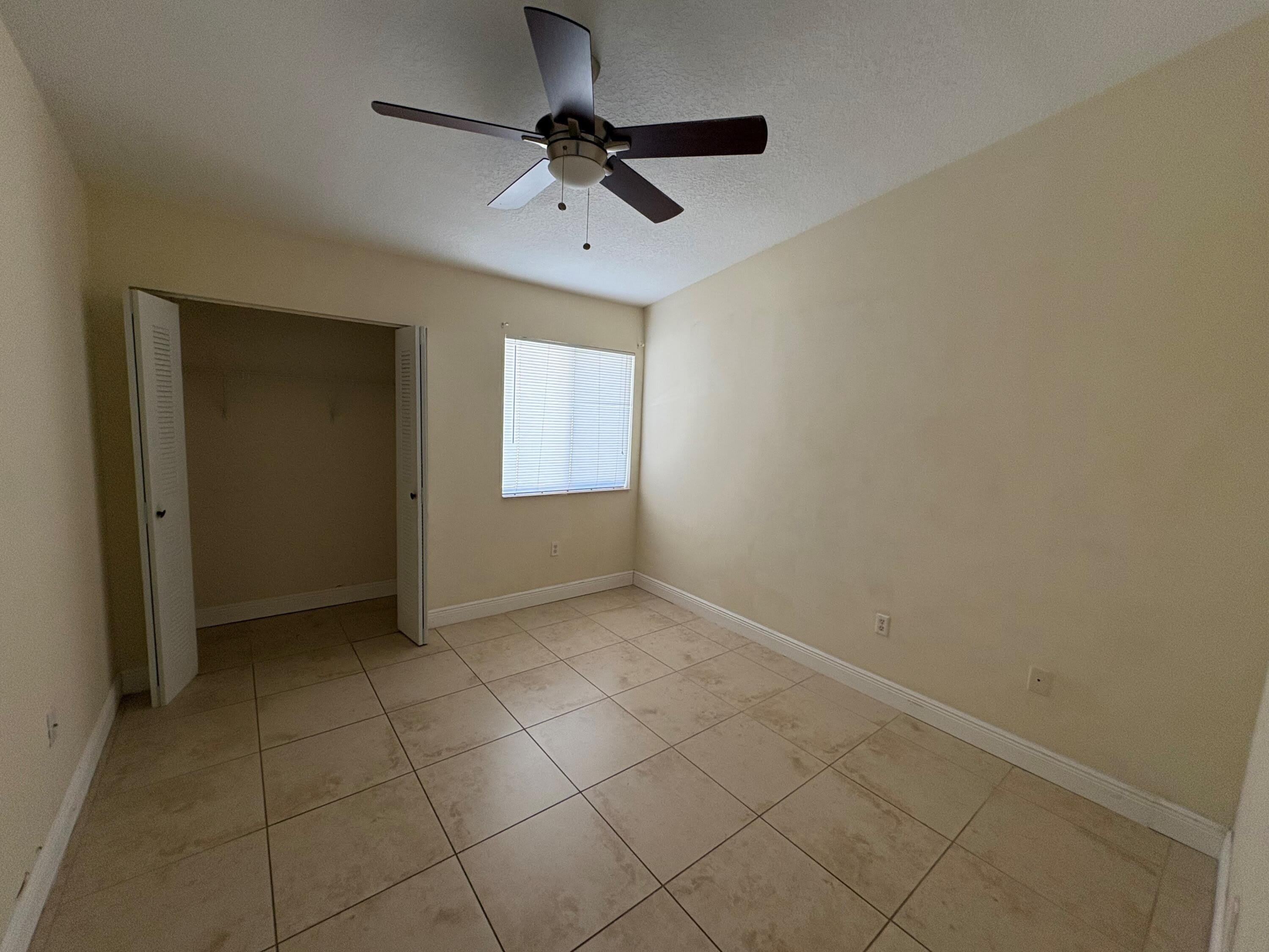 6235 SW 47TH Manor – photo 4