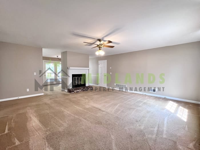 113 Lake Shire Drive – photo 4