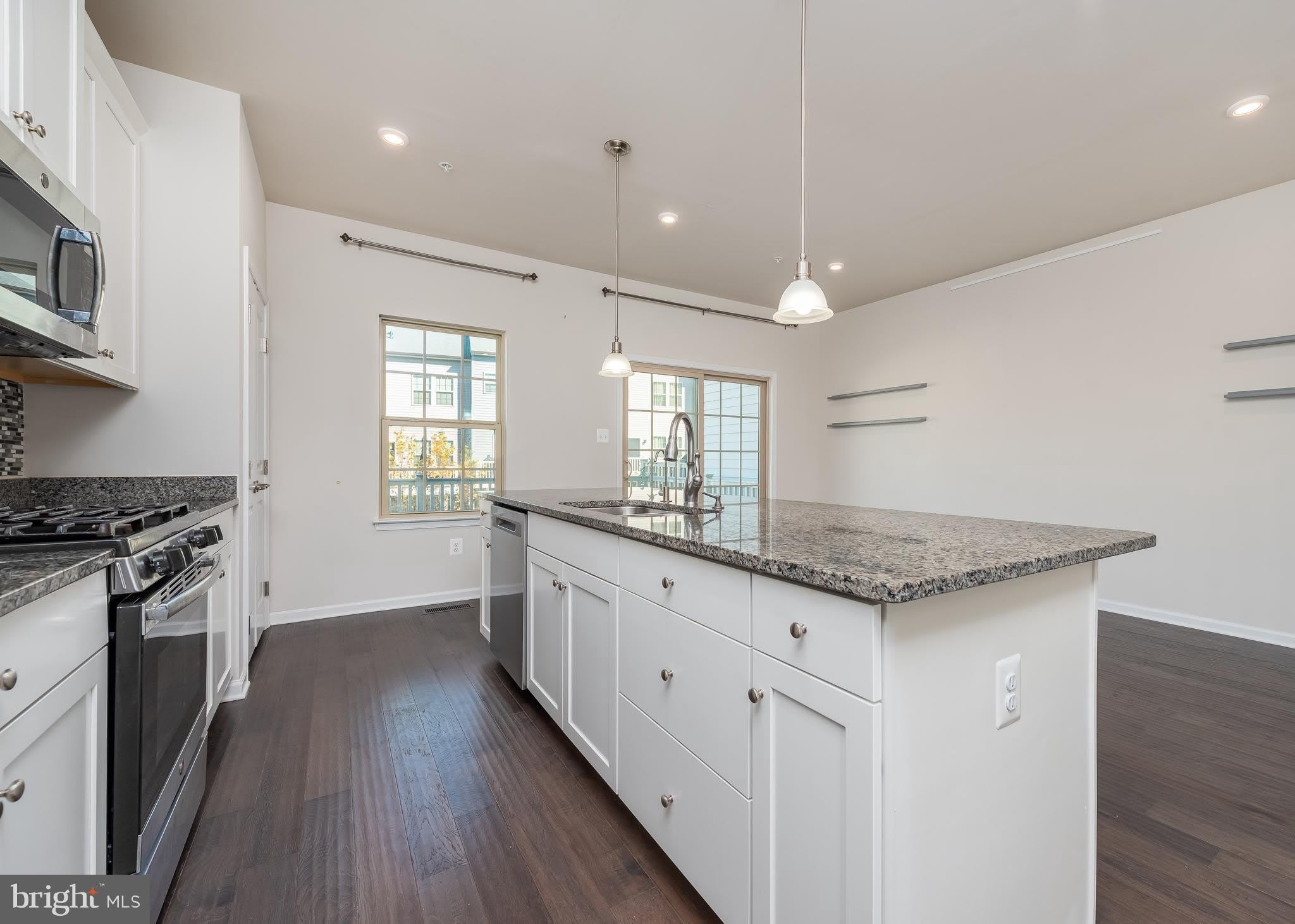 2958 Cornfield Avenue – photo 5