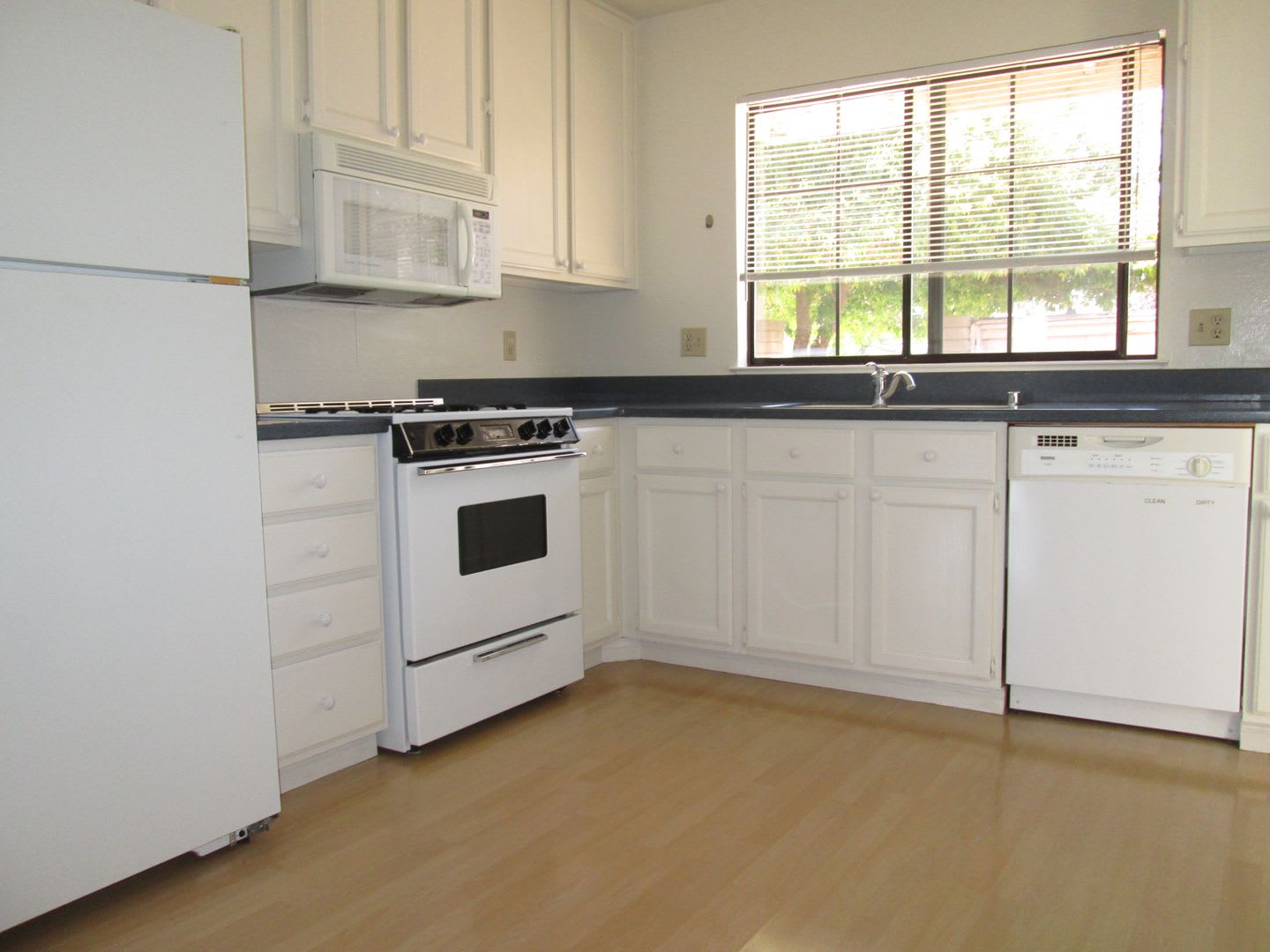 3 Bedroom/2 Bath House in the Arbors Area SLO – photo 2