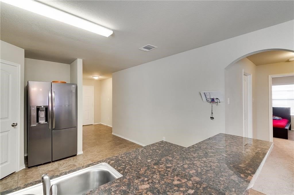 1212 Roman Drive – photo 4
