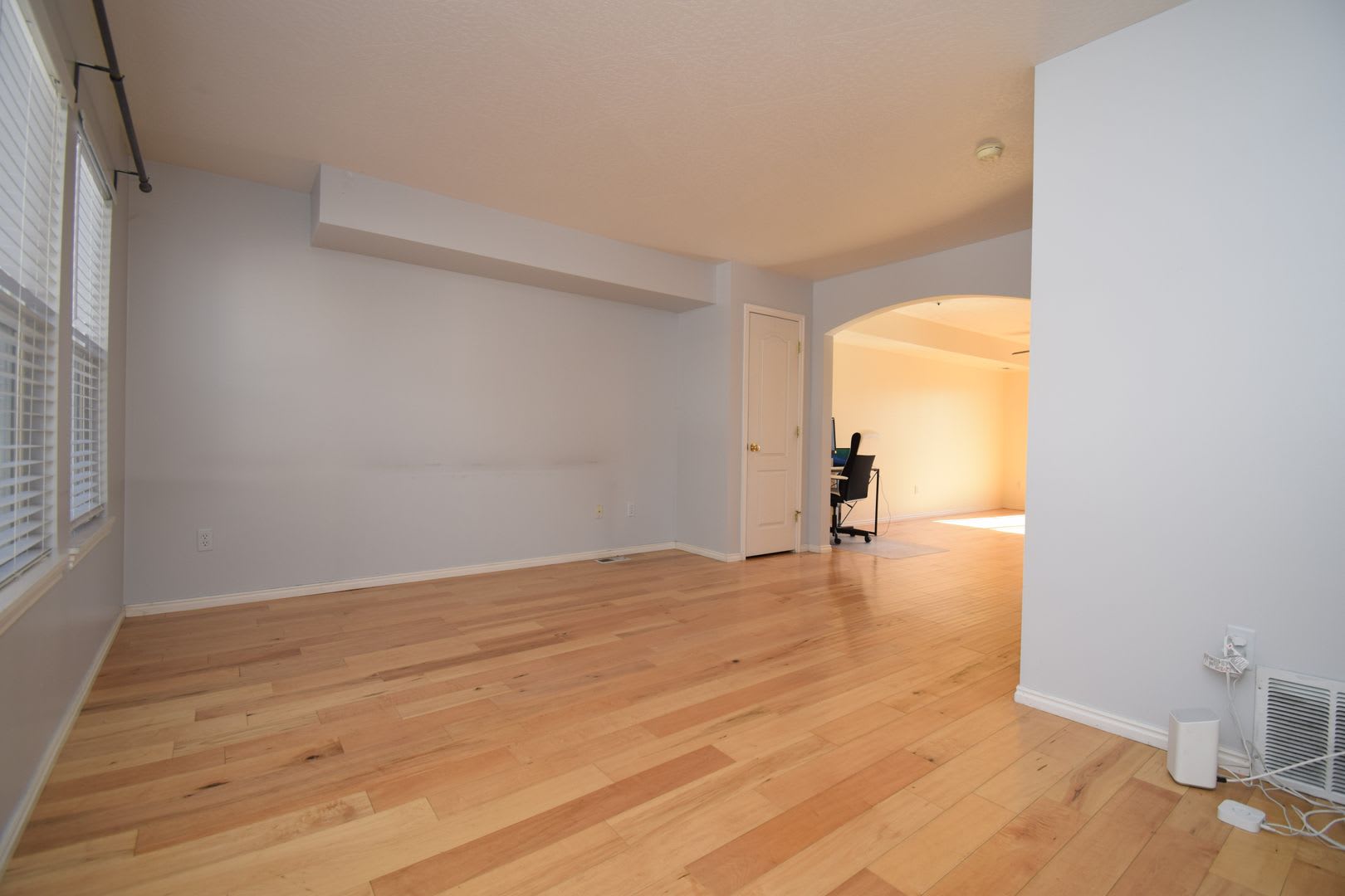Quaint Townhome In A Gated Community – photo 3