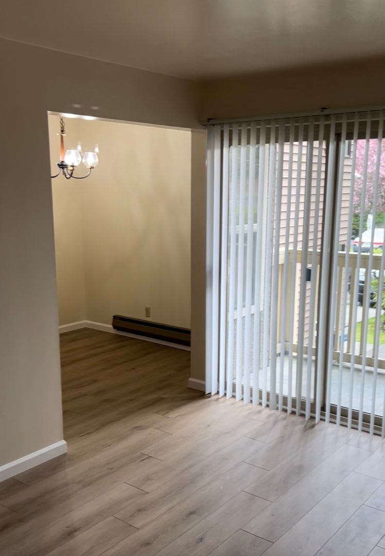 Corner Crest Apartments – photo 1
