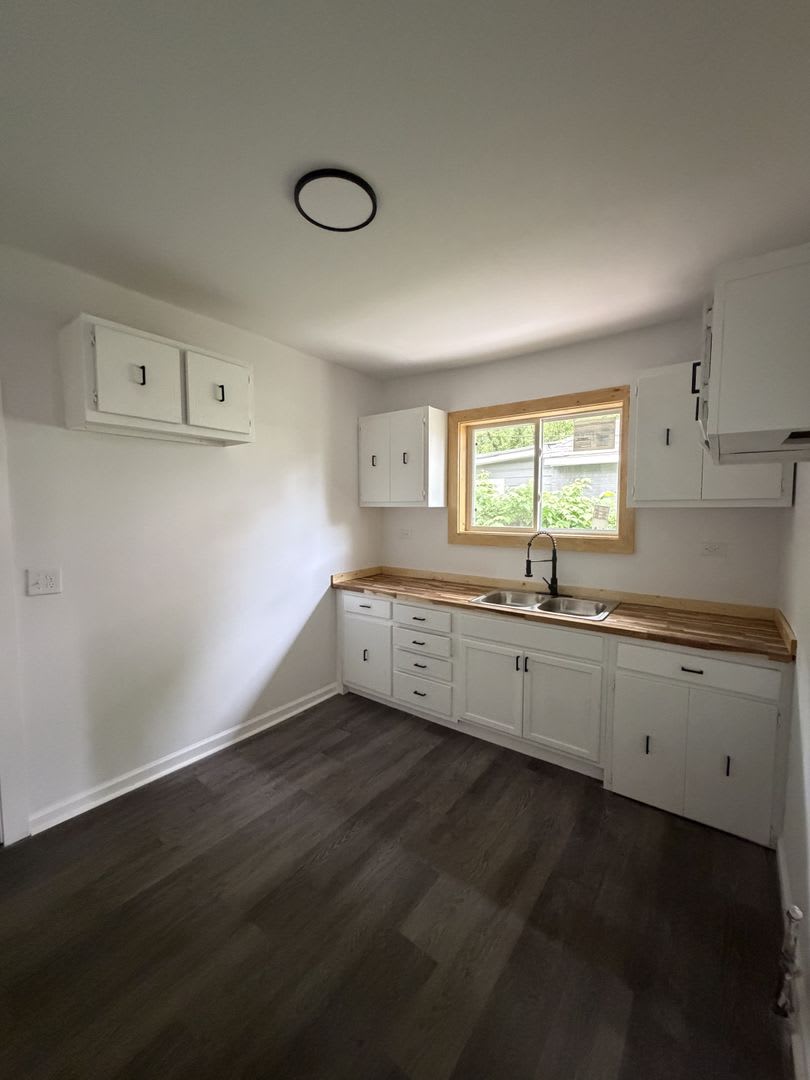Spacious 3-Bedroom, 2-Bath House – Unfurnished – photo 5