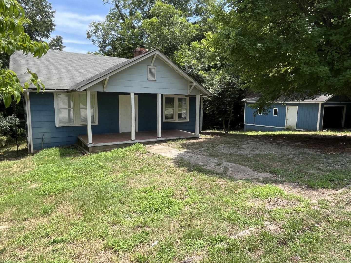 975 Old Charlotte Rd. – photo 1