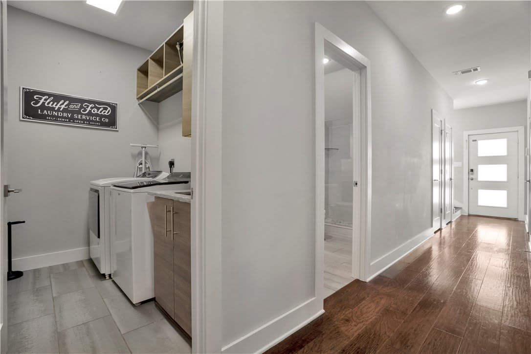 1572 N Desoto Place – photo 3