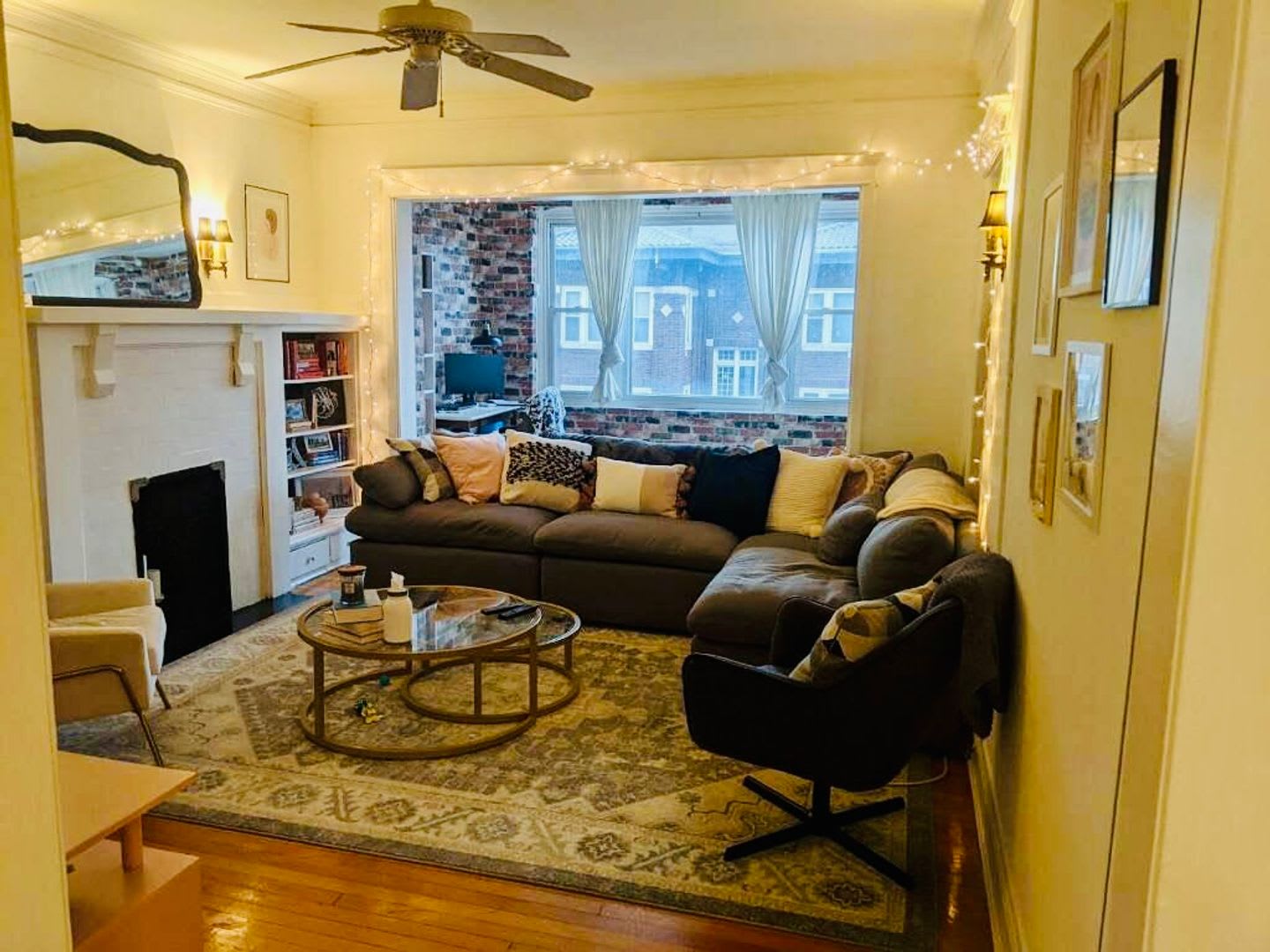 3623 N Pine Grove Ave – photo 2