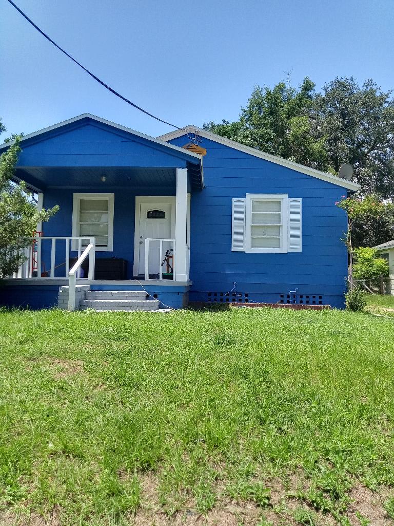 **5616 Calvin Avenue** – photo 1