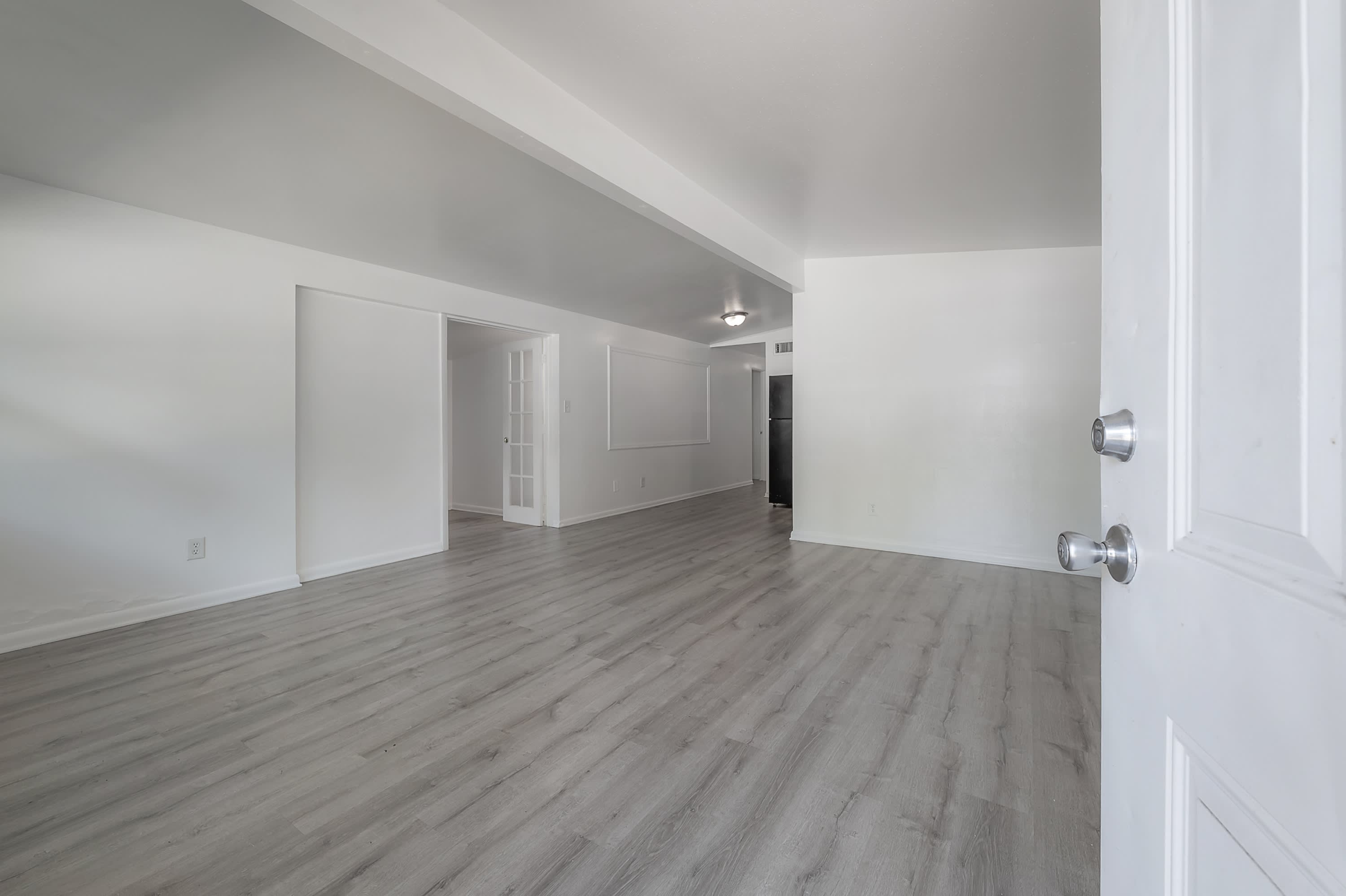 4017 Seminole Ave – photo 5