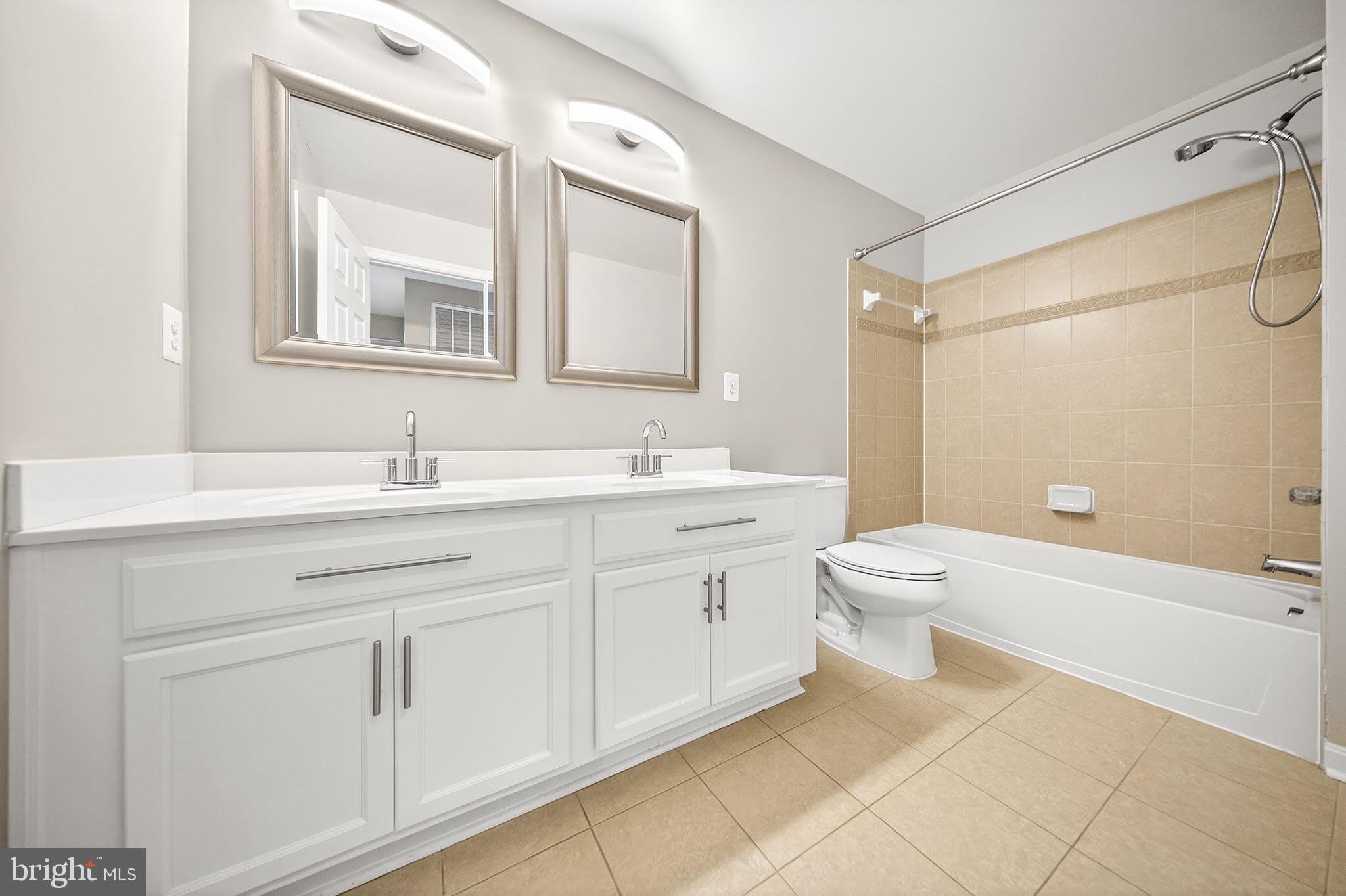 15825 JOHN DISKIN Circle – photo 5